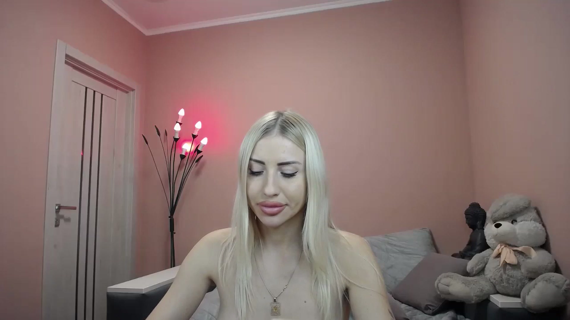Gallery image thumbnail from KimKalash's myfreecams stream on, 11/04/2023, 13:14 image 17 of 20