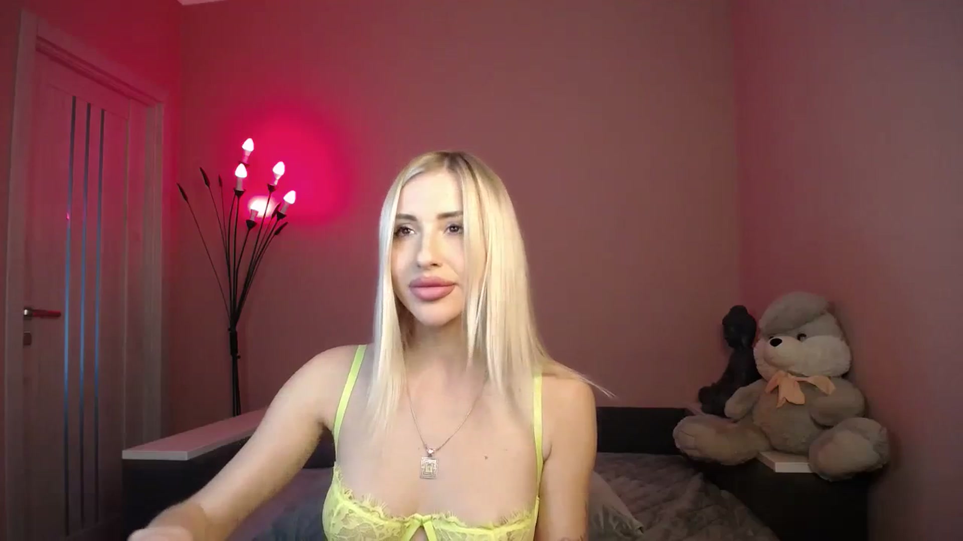 Gallery image thumbnail from KimKalash's myfreecams stream on, 11/07/2023, 11:40 image 2 of 20