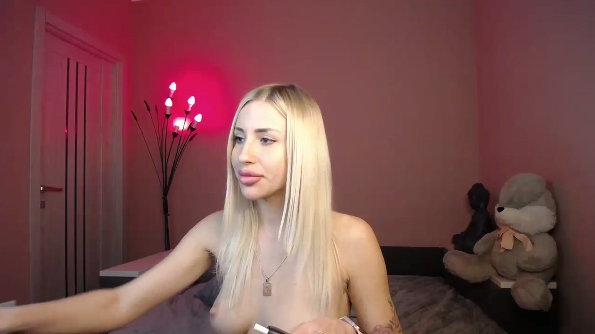 Gallery image thumbnail from KimKalash's myfreecams stream on, 11/07/2023, 14:30 image 20 of 20