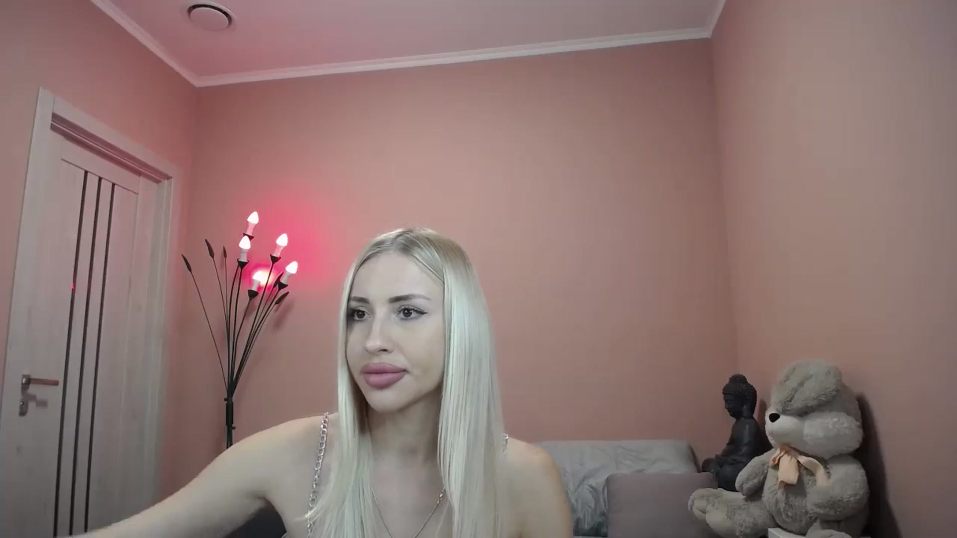 Gallery image thumbnail from KimKalash's myfreecams stream on, 11/08/2023, 11:00 image 20 of 20