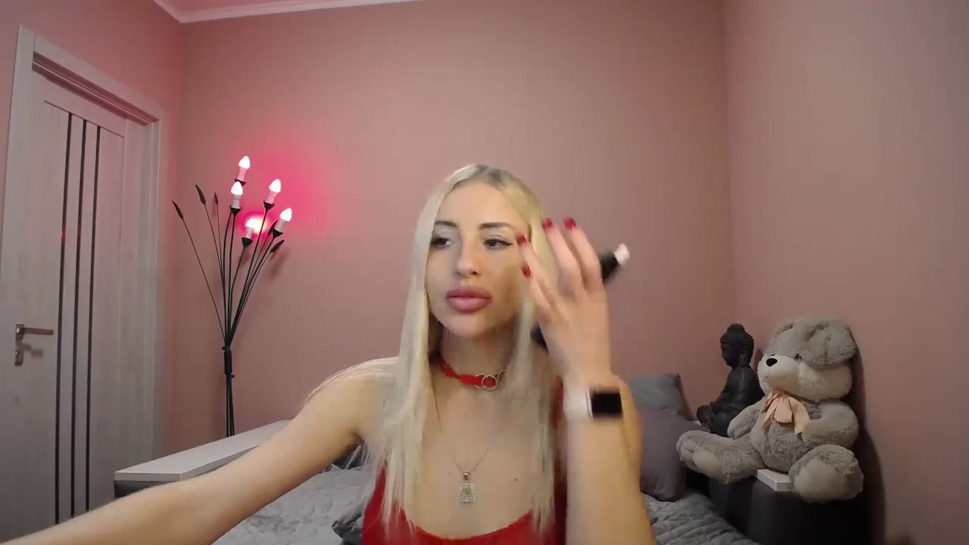 Gallery image thumbnail from KimKalash's myfreecams stream on, 11/15/2023, 12:00 image 2 of 20