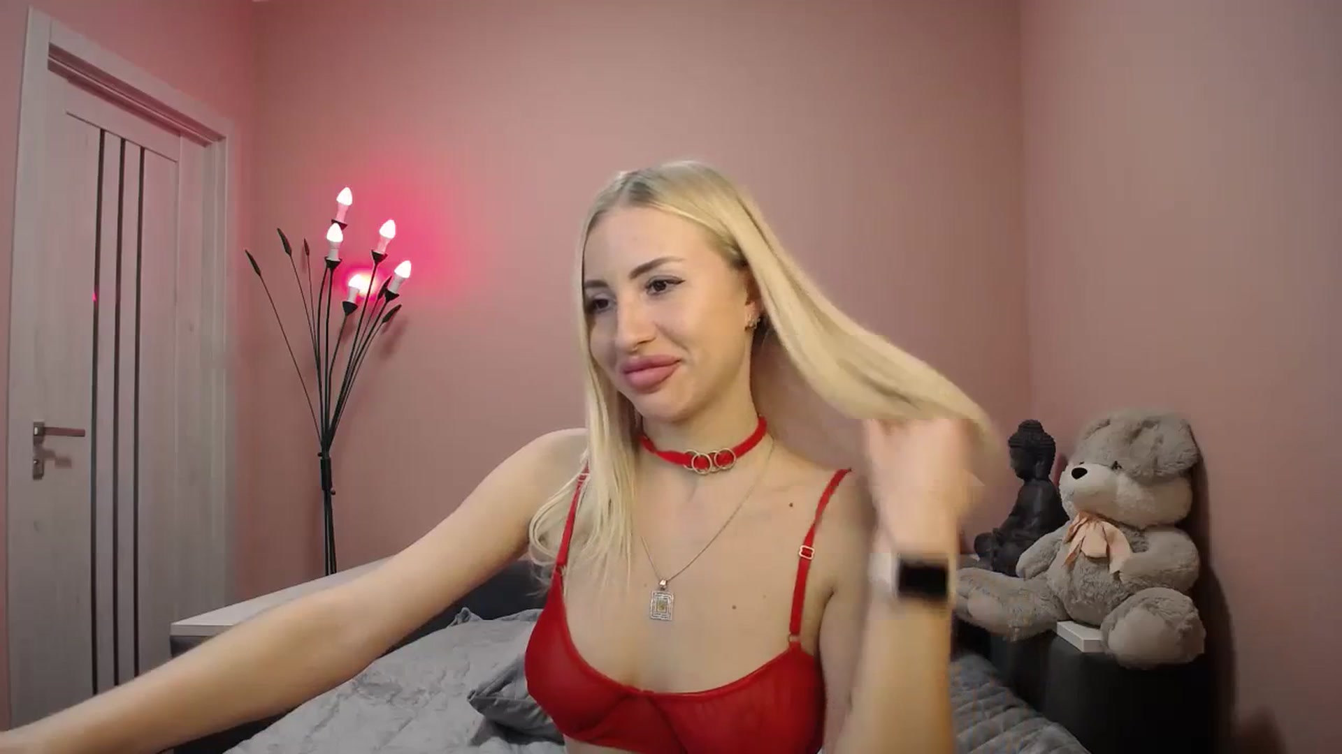 Gallery image thumbnail from KimKalash's myfreecams stream on, 11/15/2023, 12:00 image 5 of 20