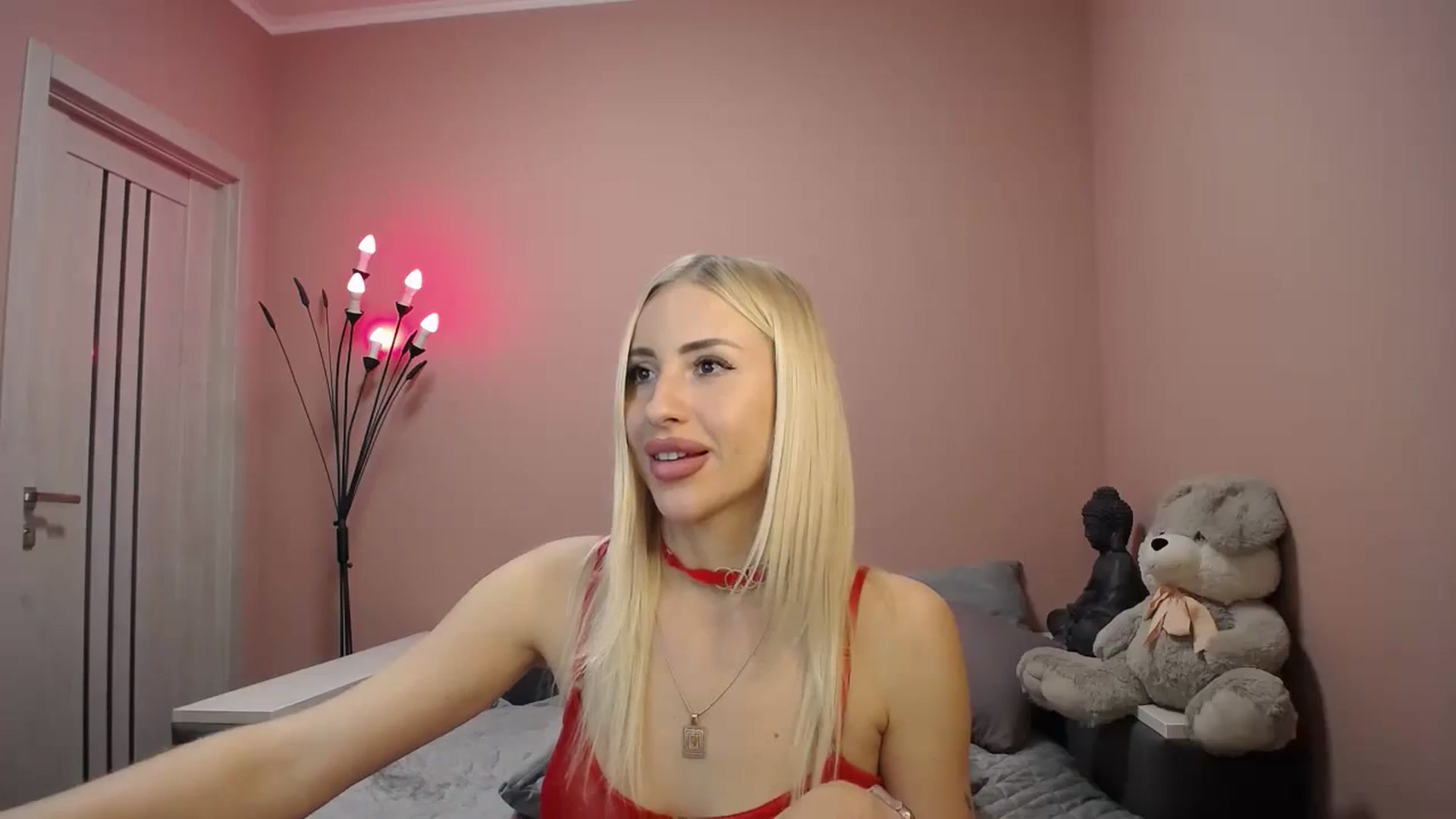 Gallery image thumbnail from KimKalash's myfreecams stream on, 11/15/2023, 12:00 image 3 of 20