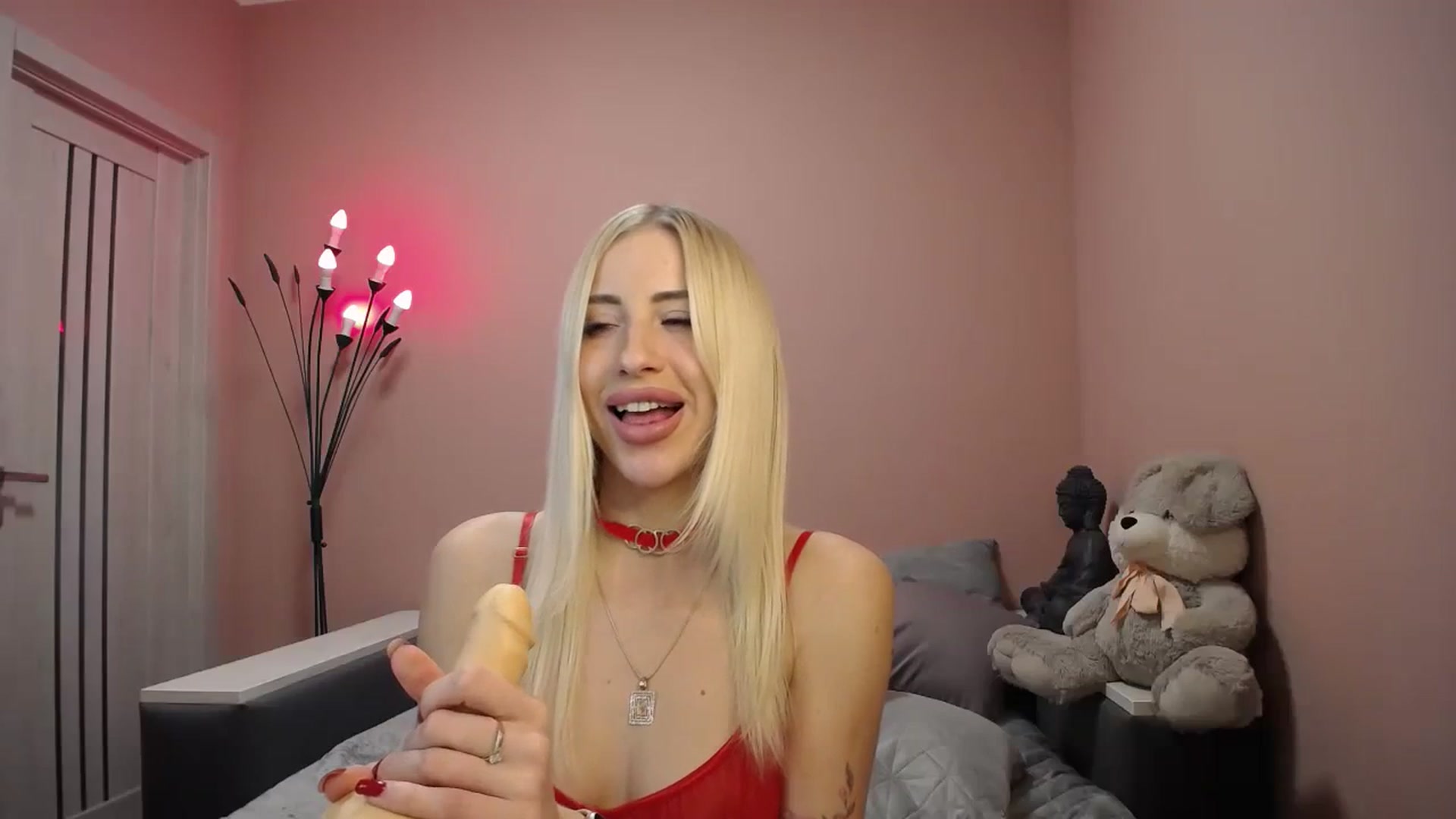 Gallery image thumbnail from KimKalash's myfreecams stream on, 11/15/2023, 12:00 image 12 of 20