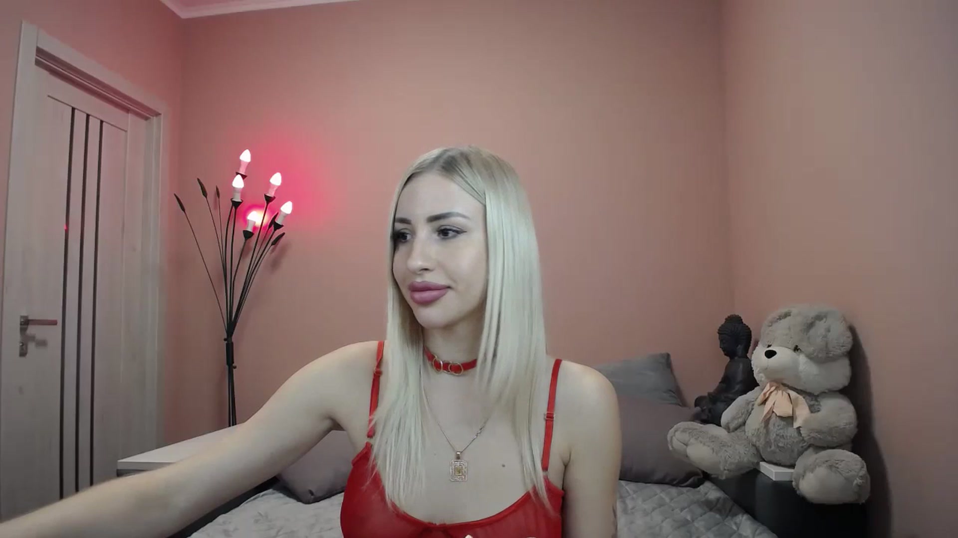 Gallery image thumbnail from KimKalash's myfreecams stream on, 11/22/2023, 09:51 image 12 of 20