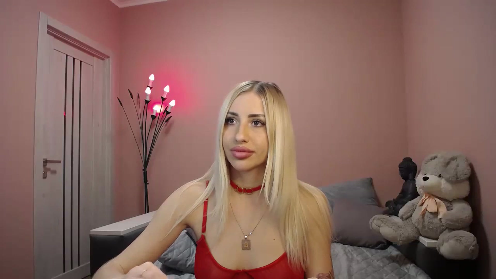 Gallery image thumbnail from KimKalash's myfreecams stream on, 11/22/2023, 12:08 image 3 of 20
