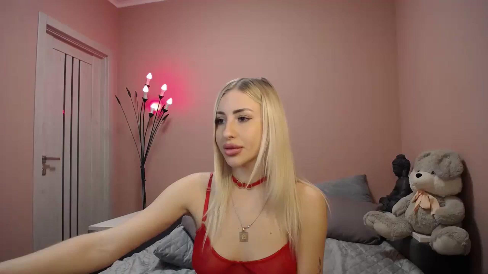 Gallery image thumbnail from KimKalash's myfreecams stream on, 11/22/2023, 12:08 image 2 of 20