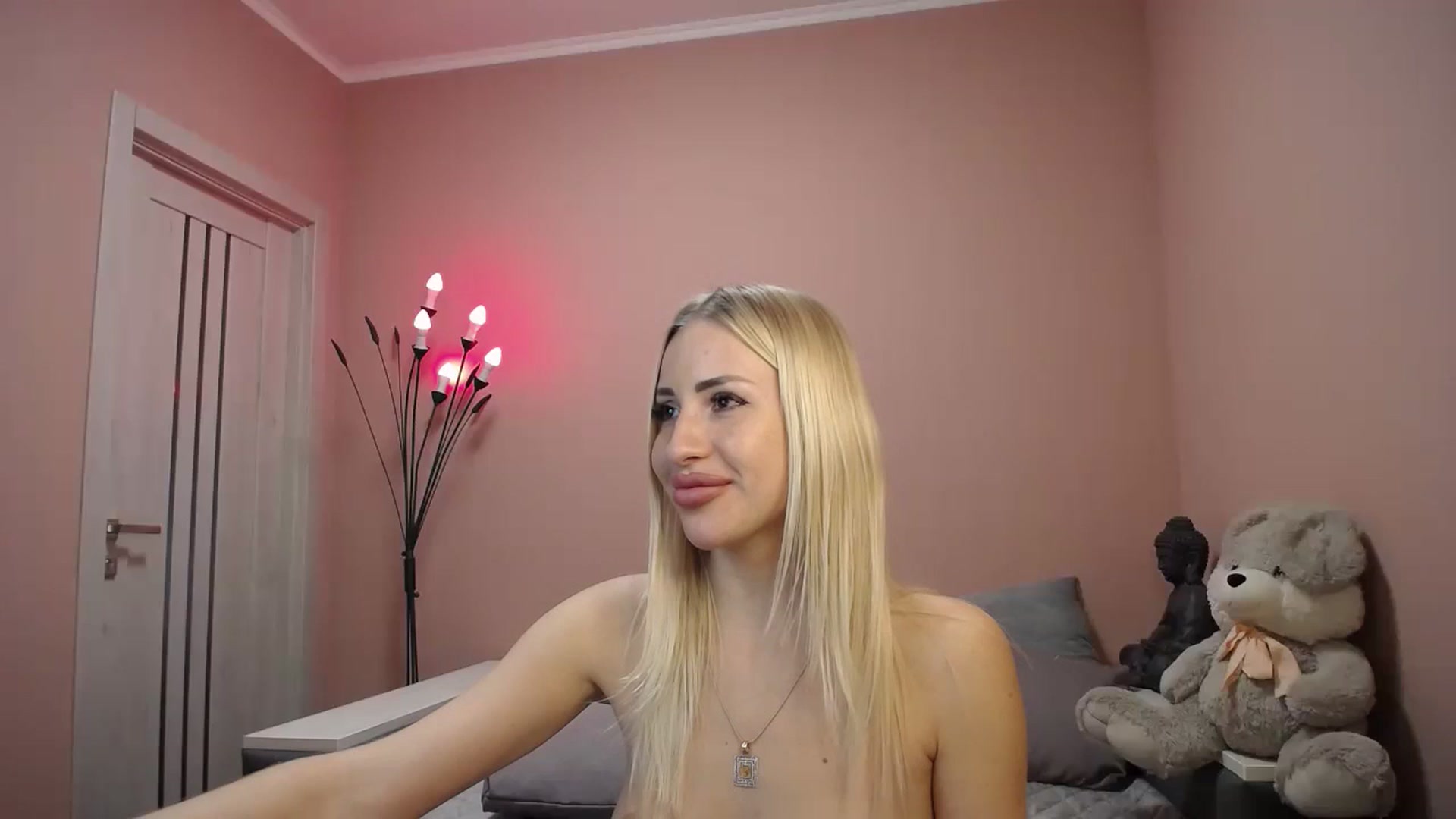 Gallery image thumbnail from KimKalash's myfreecams stream on, 11/24/2023, 11:28 image 13 of 20
