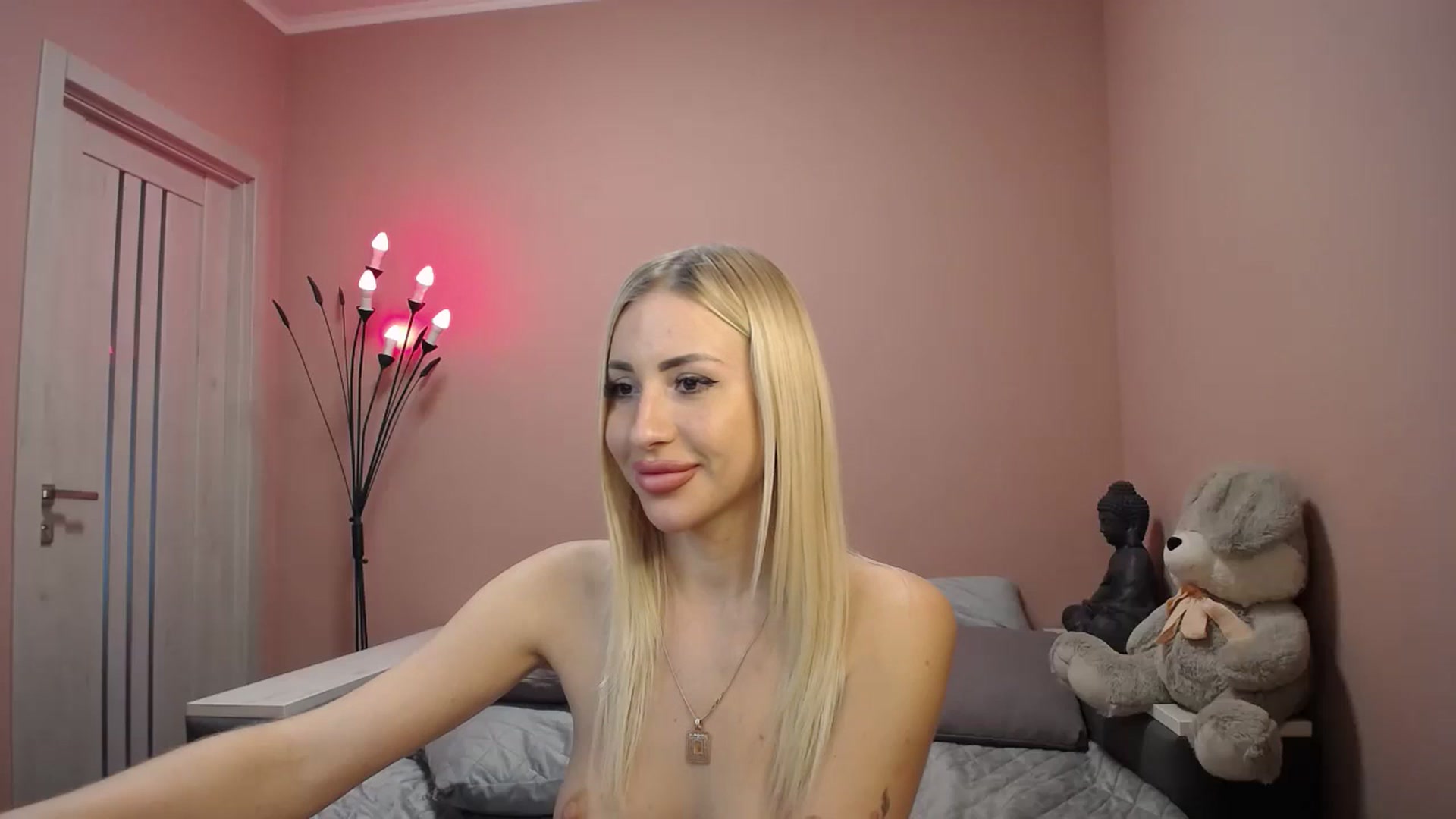 Gallery image thumbnail from KimKalash's myfreecams stream on, 11/29/2023, 12:16 image 15 of 20