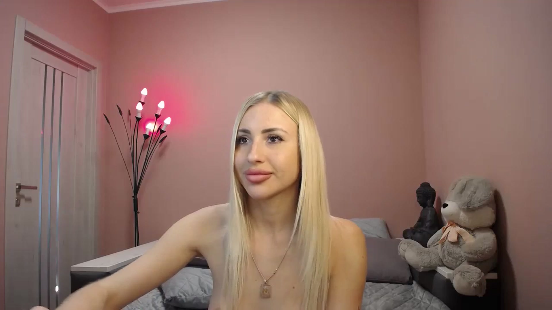 Gallery image thumbnail from KimKalash's myfreecams stream on, 11/29/2023, 12:16 image 14 of 20