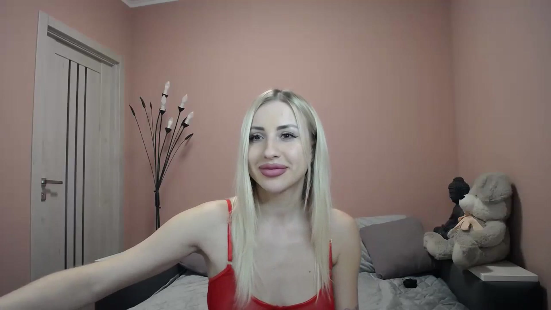 Gallery image thumbnail from KimKalash's myfreecams stream on, 12/02/2023, 12:34 image 7 of 20