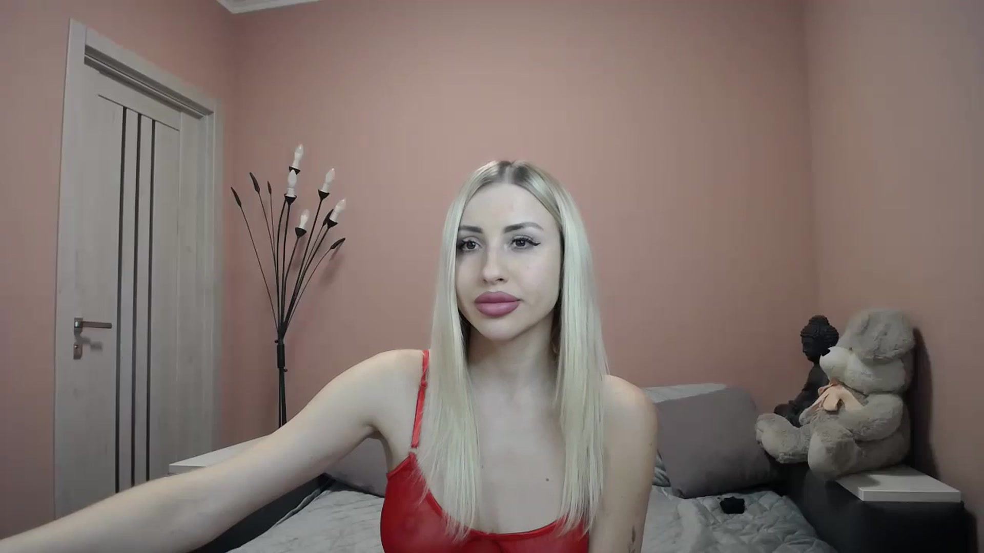Gallery image thumbnail from KimKalash's myfreecams stream on, 12/02/2023, 12:34 image 1 of 20
