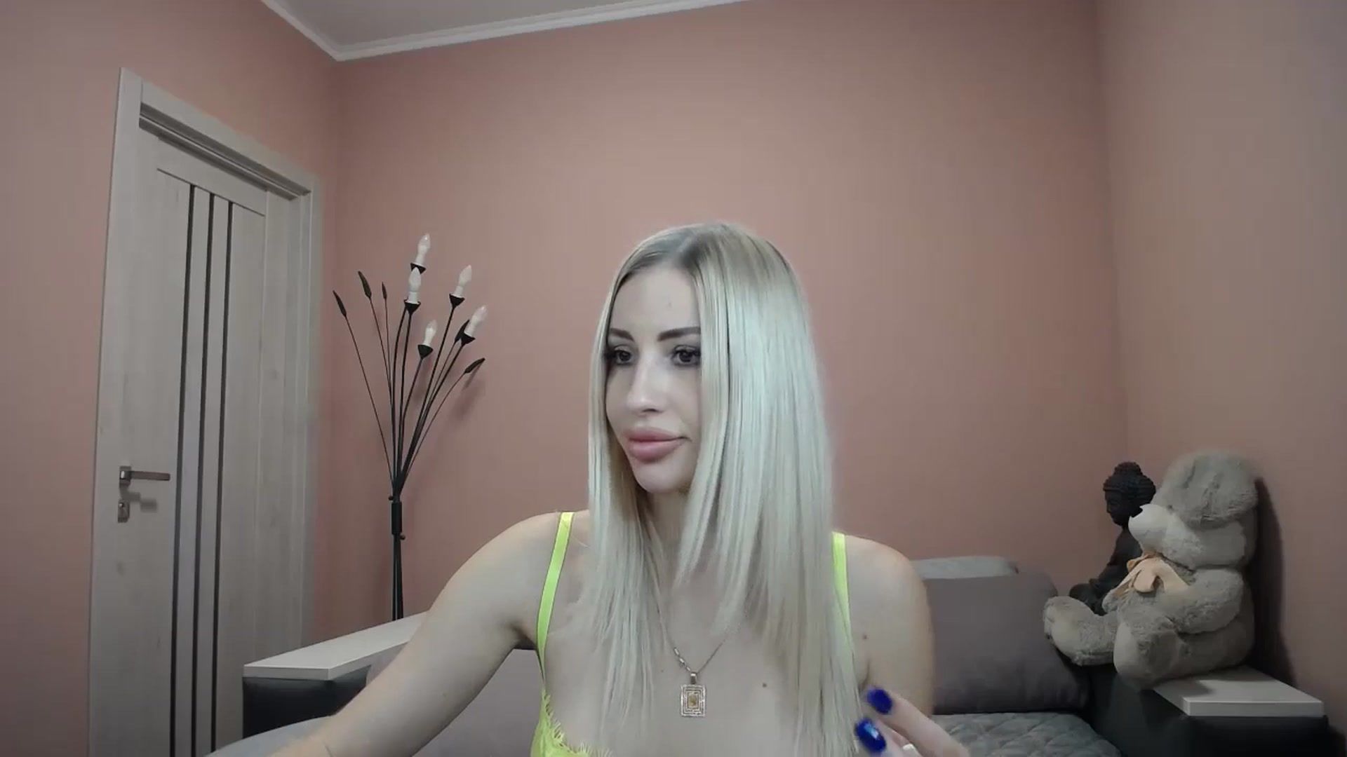 Gallery image thumbnail from KimKalash's myfreecams stream on, 12/06/2023, 09:54 image 18 of 20