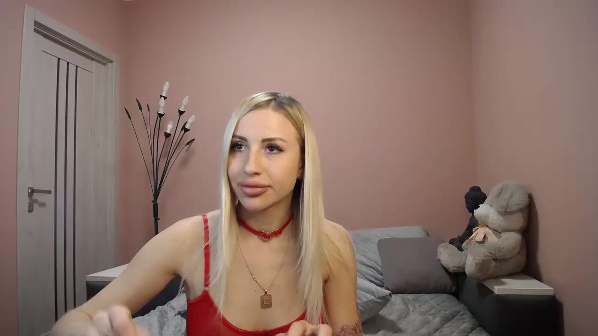 Gallery image thumbnail from KimKalash's myfreecams stream on, 12/09/2023, 10:39 image 7 of 20