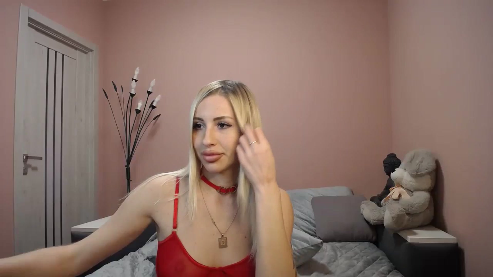 Gallery image thumbnail from KimKalash's myfreecams stream on, 12/09/2023, 10:39 image 18 of 20