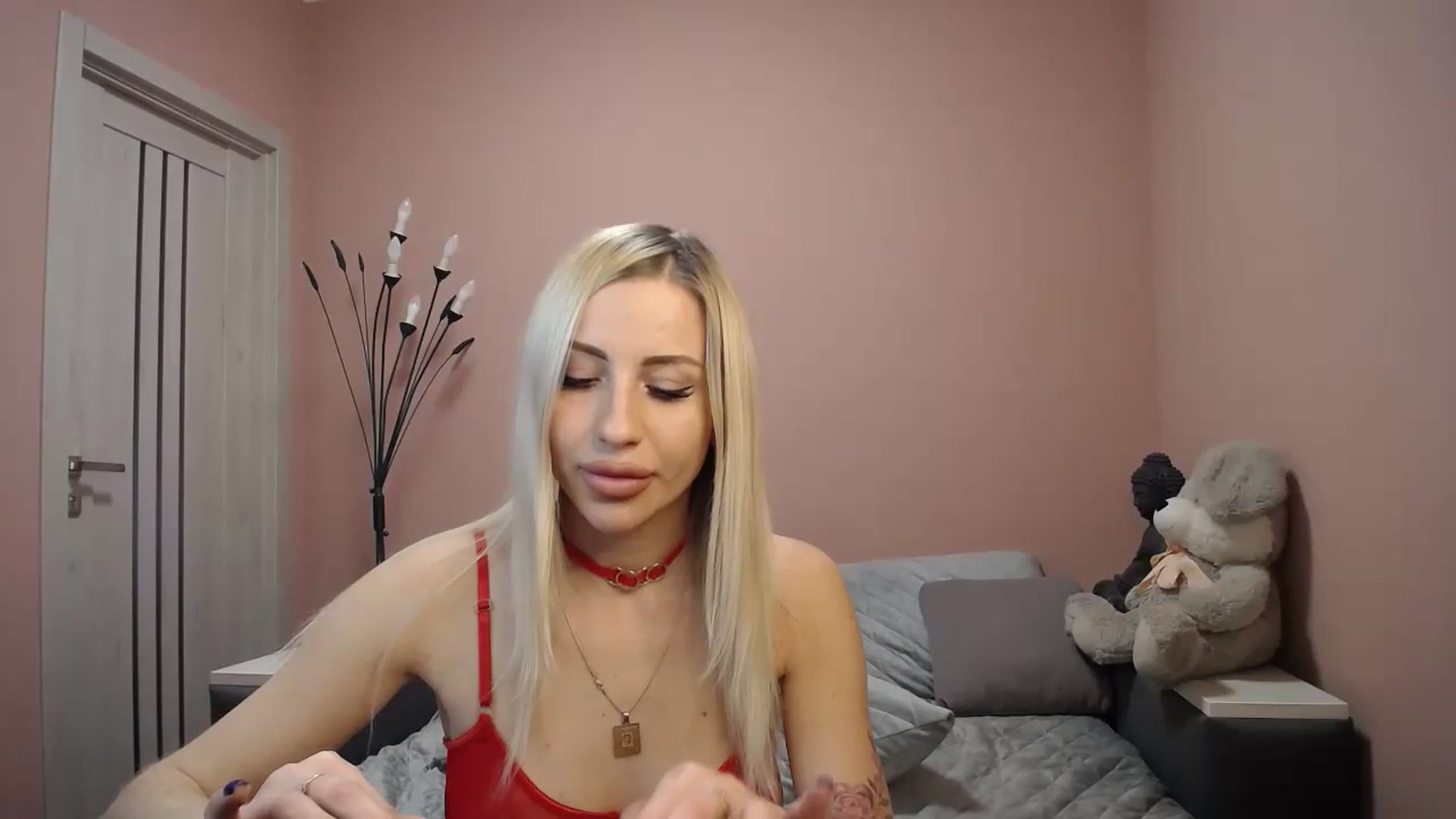 Gallery image thumbnail from KimKalash's myfreecams stream on, 12/09/2023, 10:39 image 5 of 20