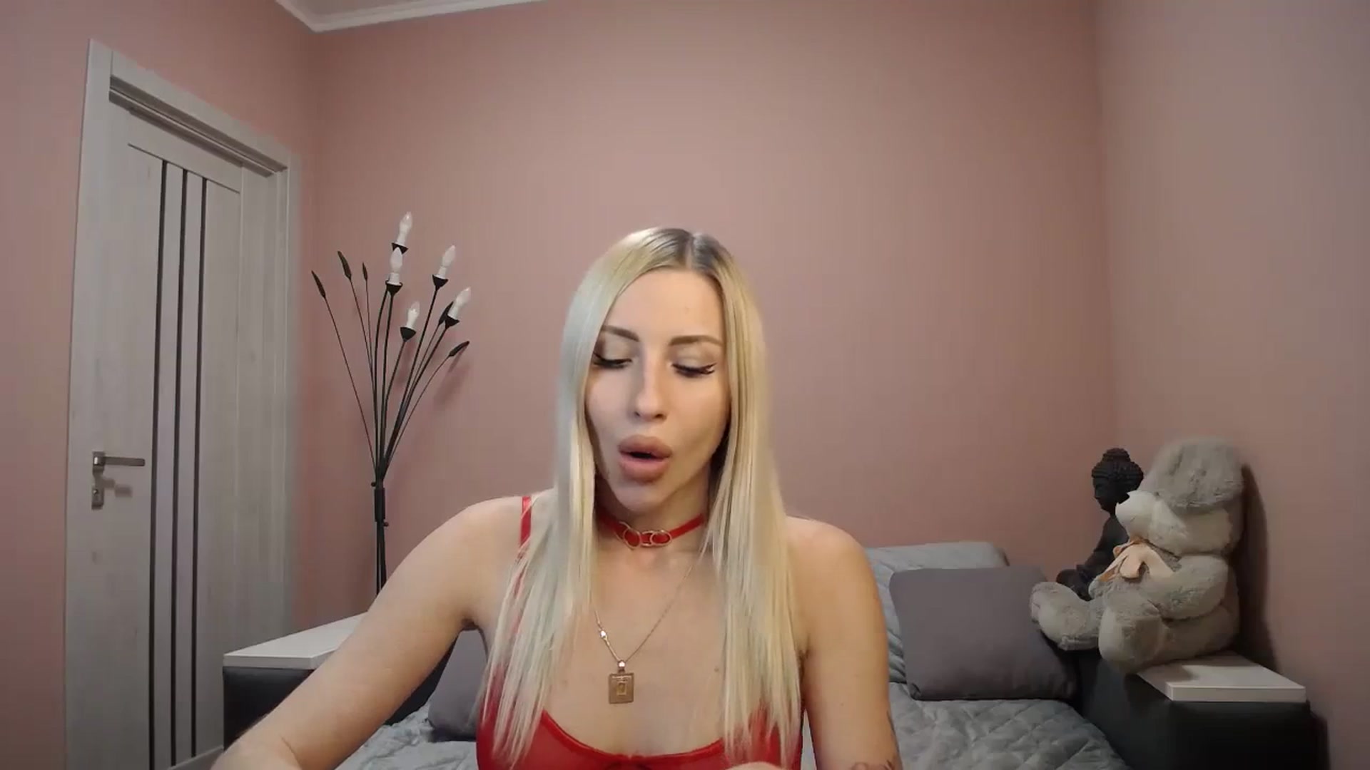 Gallery image thumbnail from KimKalash's myfreecams stream on, 12/09/2023, 12:37 image 4 of 20