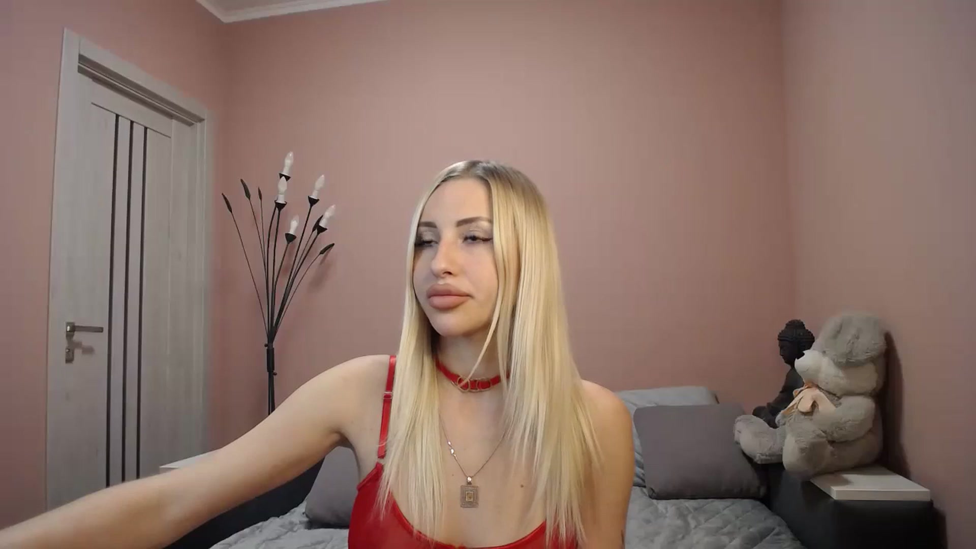 Gallery image thumbnail from KimKalash's myfreecams stream on, 12/09/2023, 12:37 image 13 of 20