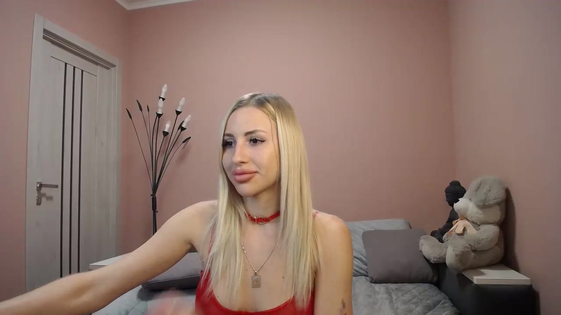 Gallery image thumbnail from KimKalash's myfreecams stream on, 12/09/2023, 14:09 image 14 of 20