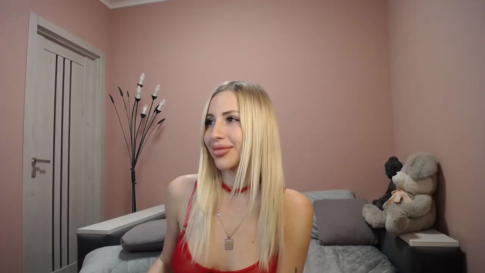 Gallery image thumbnail from KimKalash's myfreecams stream on, 12/09/2023, 14:09 image 15 of 20