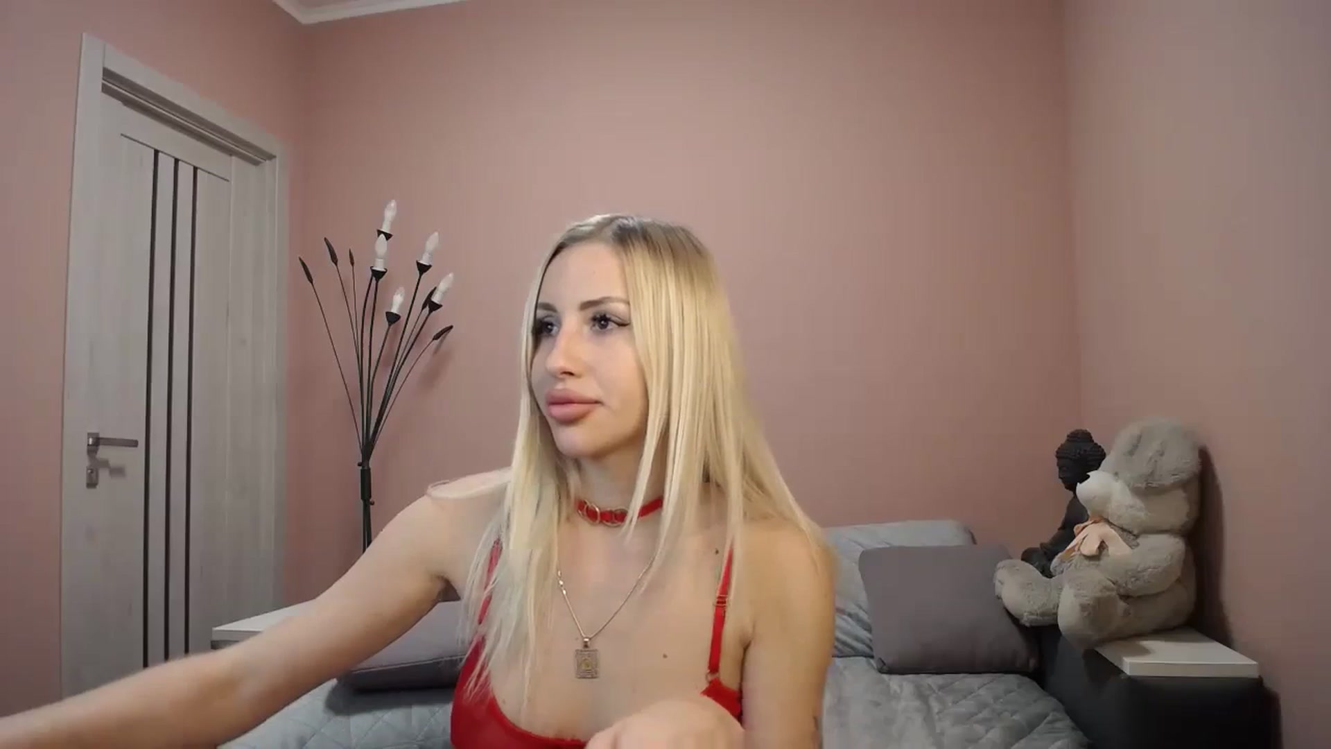 Gallery image thumbnail from KimKalash's myfreecams stream on, 12/09/2023, 14:09 image 12 of 20