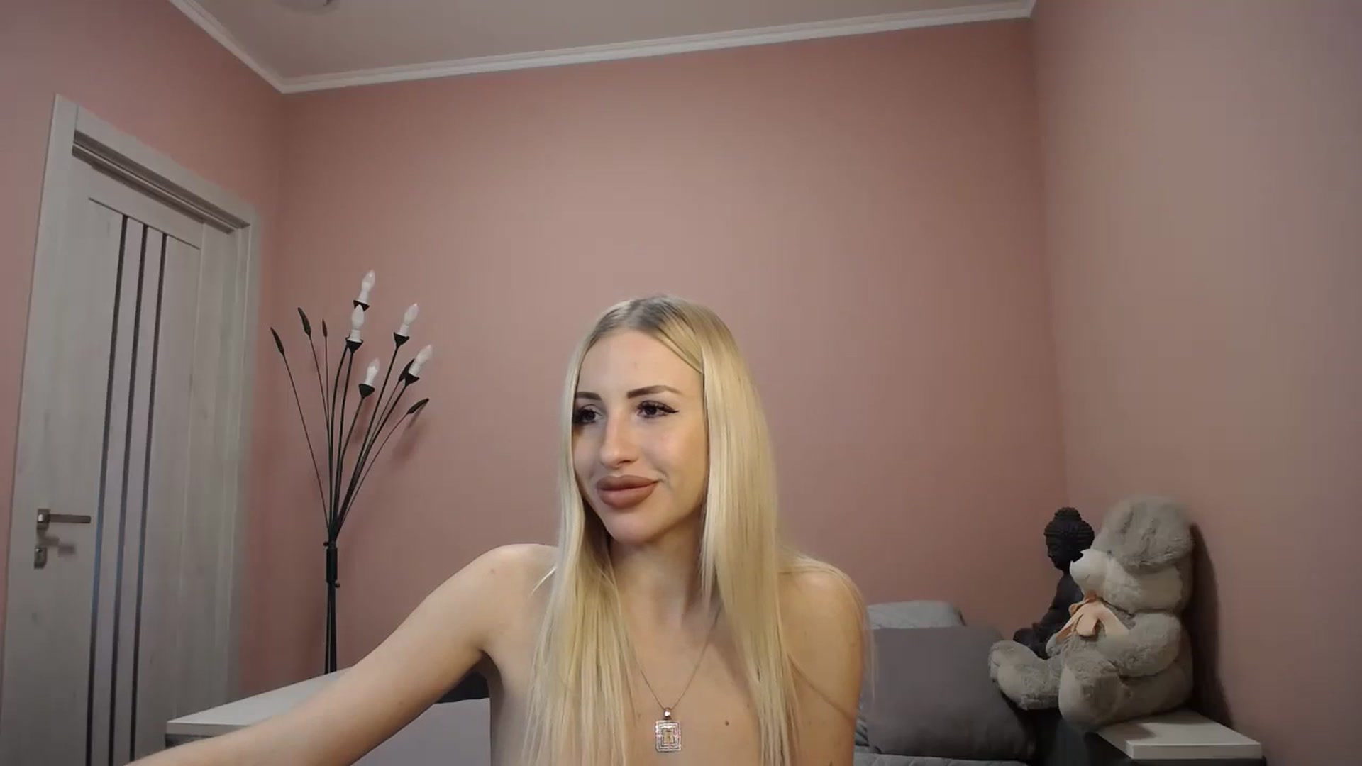 Gallery image thumbnail from KimKalash's myfreecams stream on, 12/11/2023, 10:09 image 20 of 20