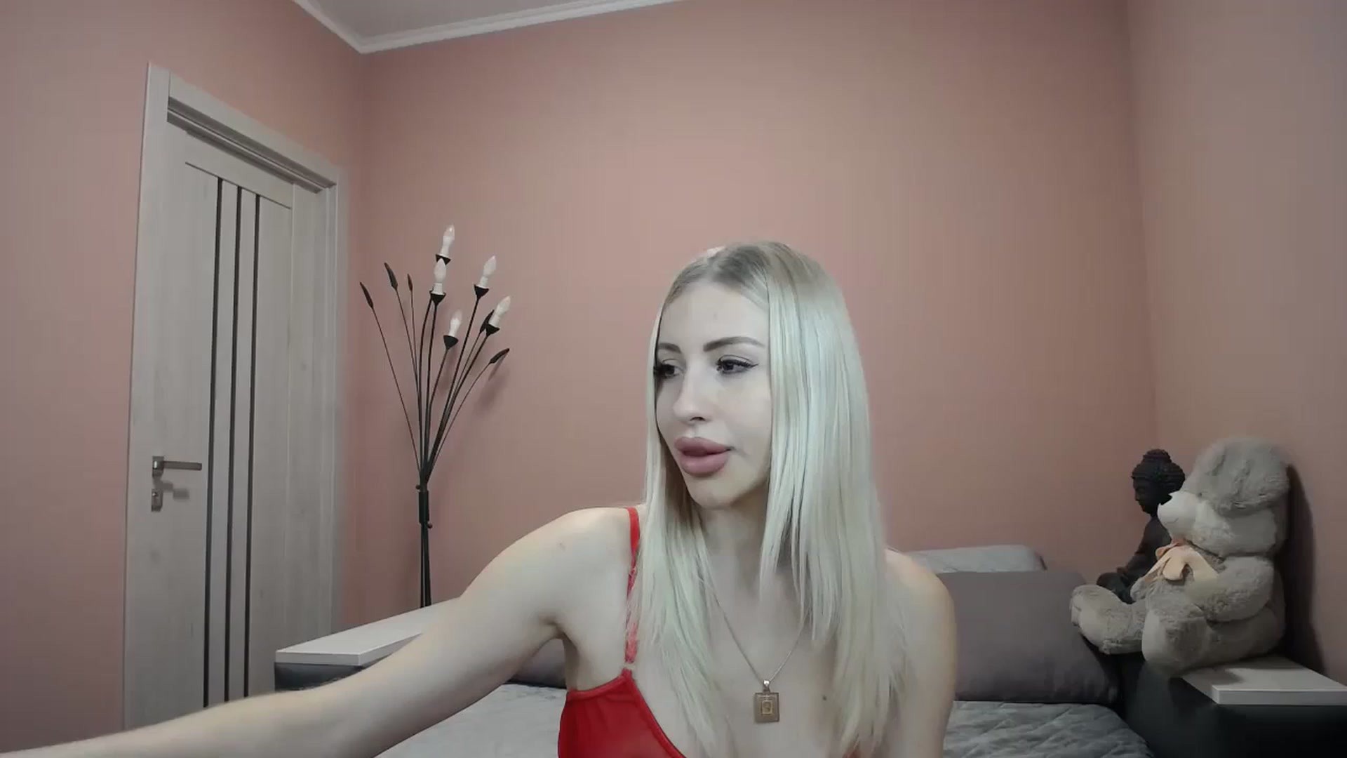 Gallery image thumbnail from KimKalash's myfreecams stream on, 12/12/2023, 09:57 image 1 of 20