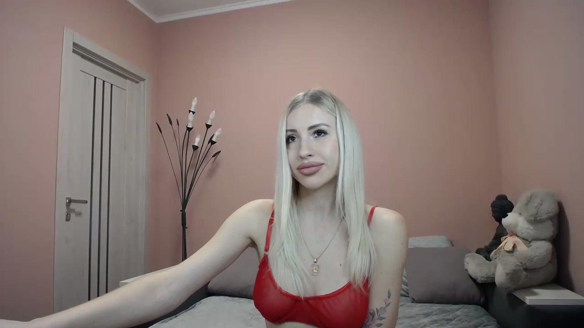 Gallery image thumbnail from KimKalash's myfreecams stream on, 12/12/2023, 09:57 image 3 of 20