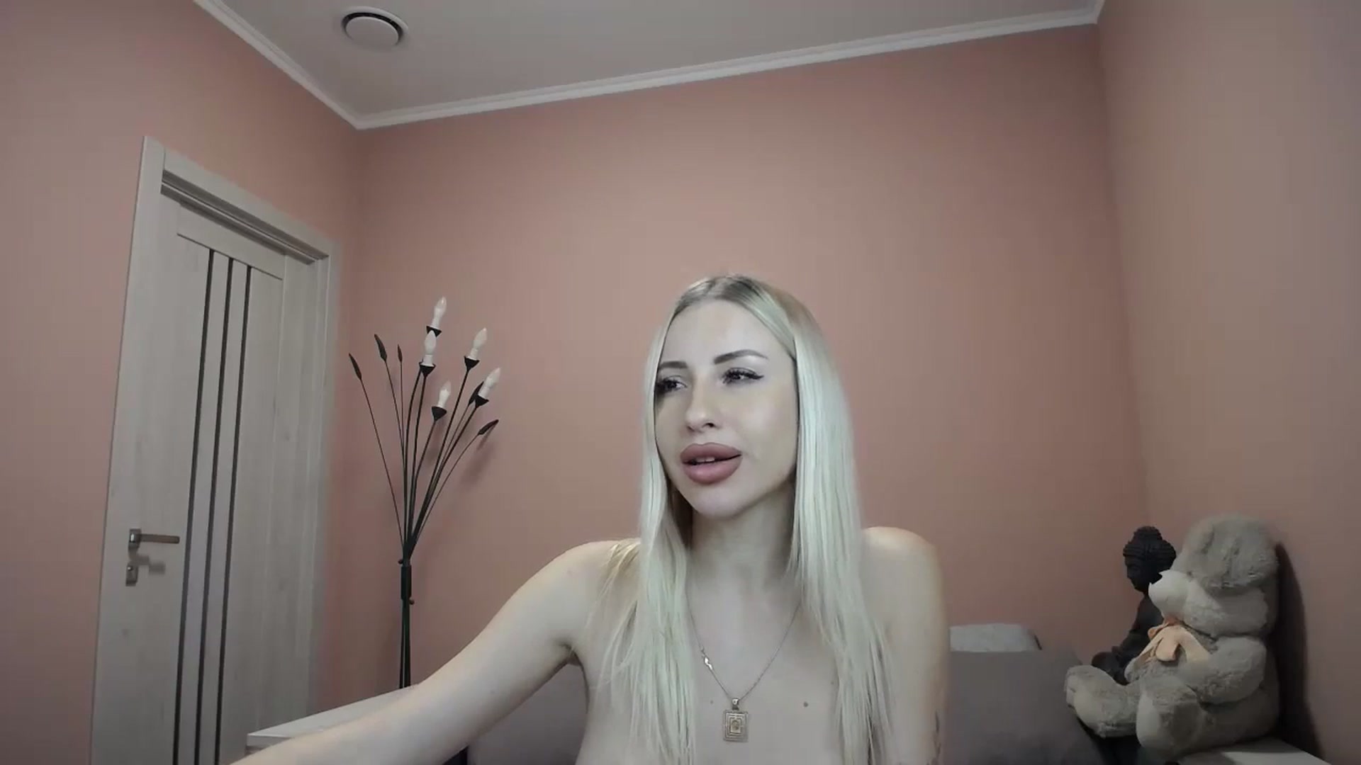 Gallery image thumbnail from KimKalash's myfreecams stream on, 12/13/2023, 09:33 image 13 of 20