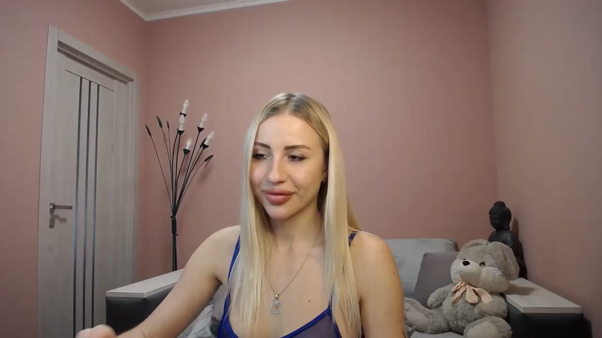 Gallery image thumbnail from KimKalash's myfreecams stream on, 12/16/2023, 10:08 image 12 of 20