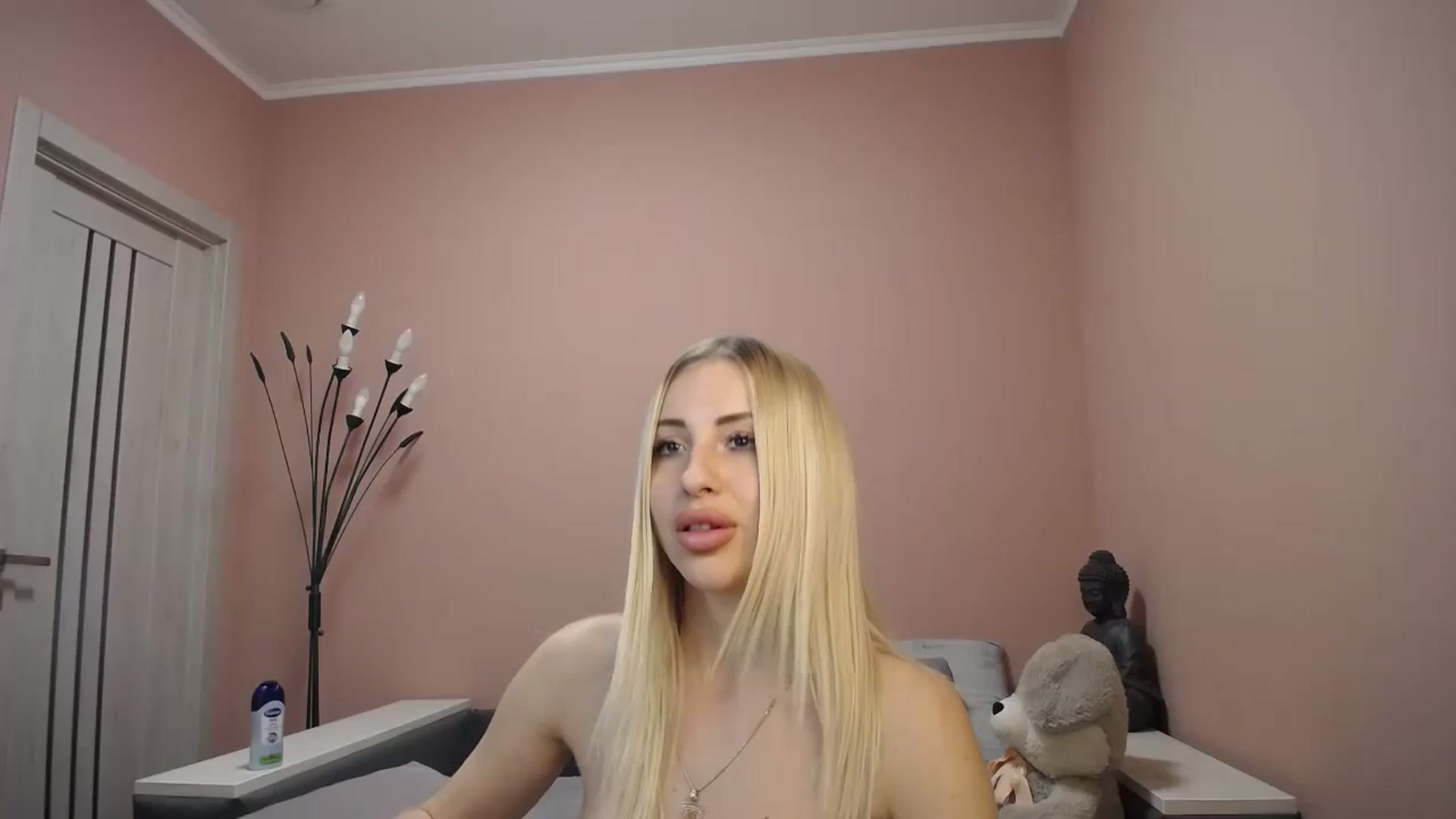 Gallery image thumbnail from KimKalash's myfreecams stream on, 12/17/2023, 13:07 image 20 of 20