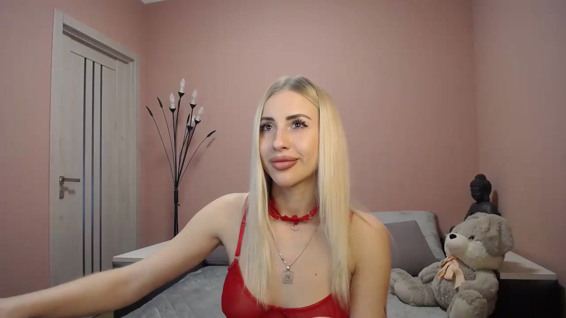 Gallery image thumbnail from KimKalash's myfreecams stream on, 12/20/2023, 09:30 image 9 of 20
