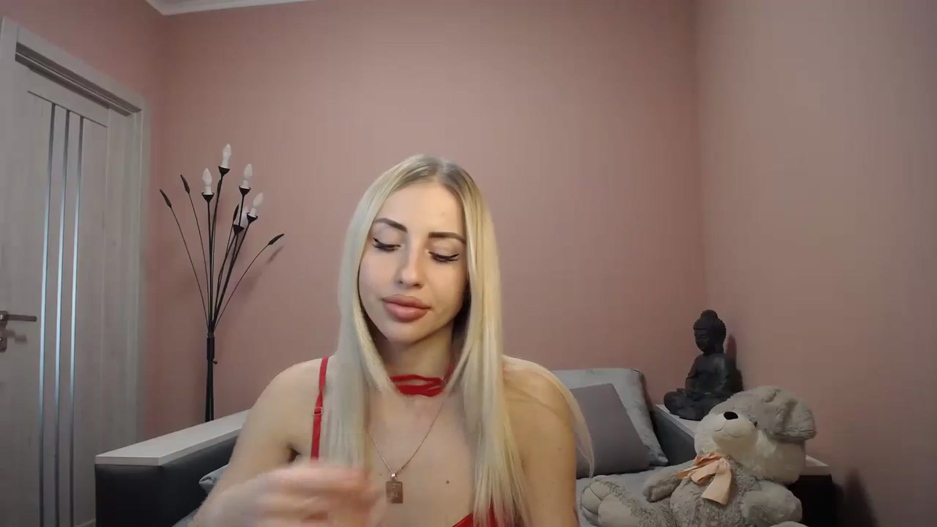 Gallery image thumbnail from KimKalash's myfreecams stream on, 12/20/2023, 11:00 image 15 of 20