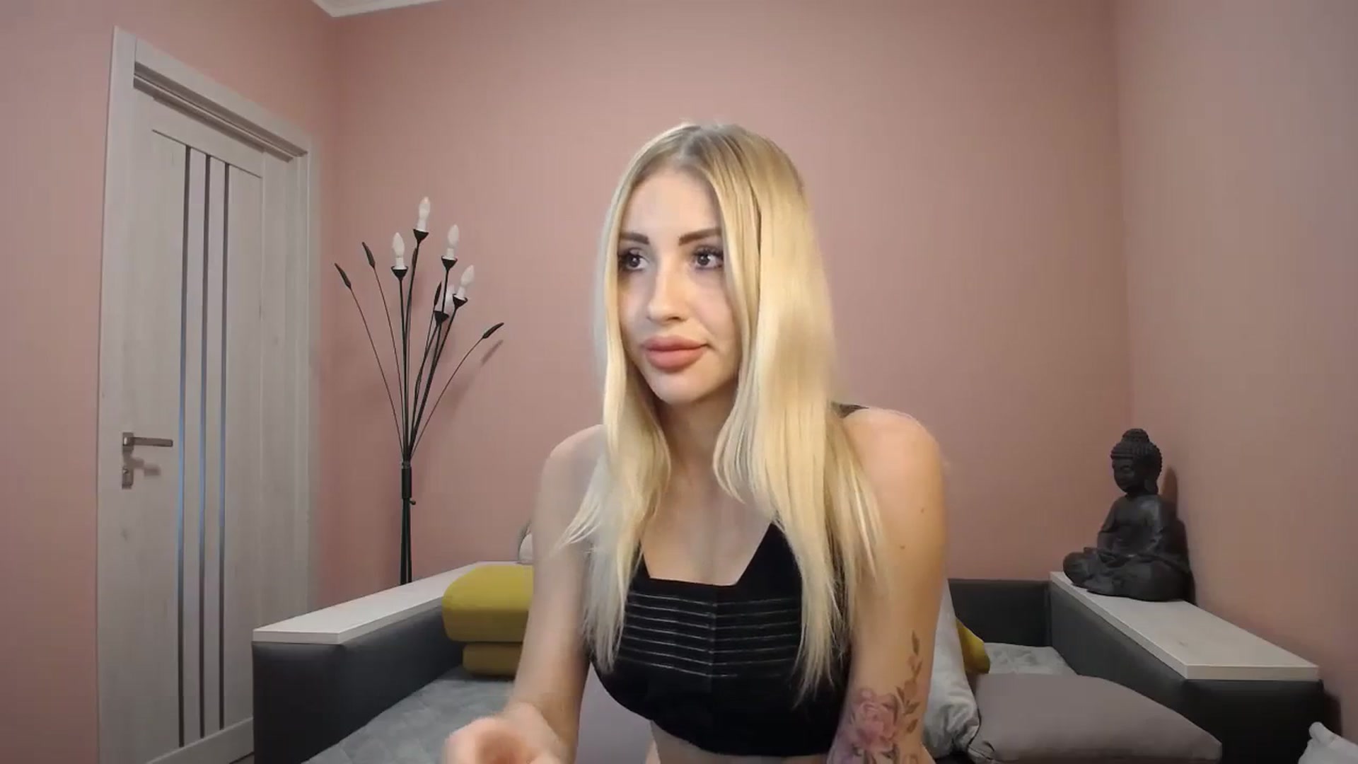 Gallery image thumbnail from KimKalash's myfreecams stream on, 12/26/2023, 10:01 image 9 of 20