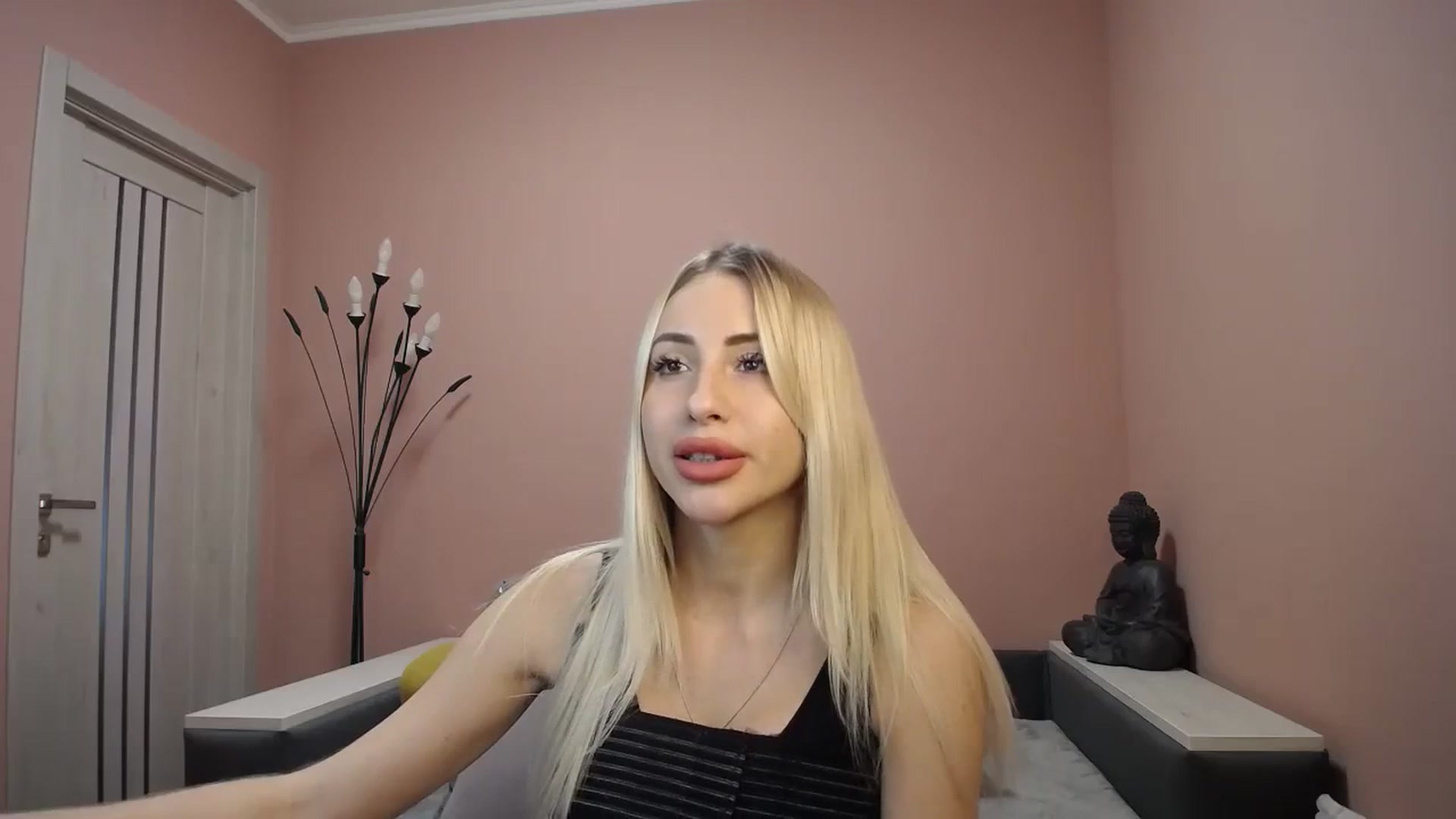 Gallery image thumbnail from KimKalash's myfreecams stream on, 12/27/2023, 09:35 image 2 of 20