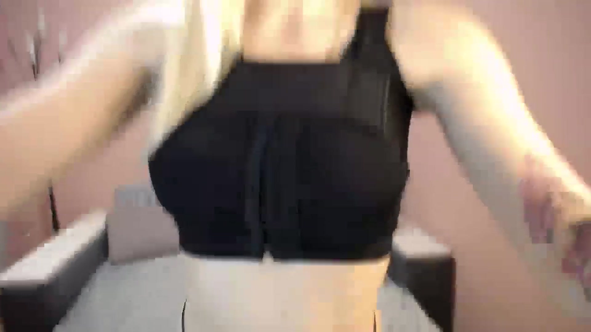 Gallery image thumbnail from KimKalash's myfreecams stream on, 01/06/2024, 09:49 image 11 of 20
