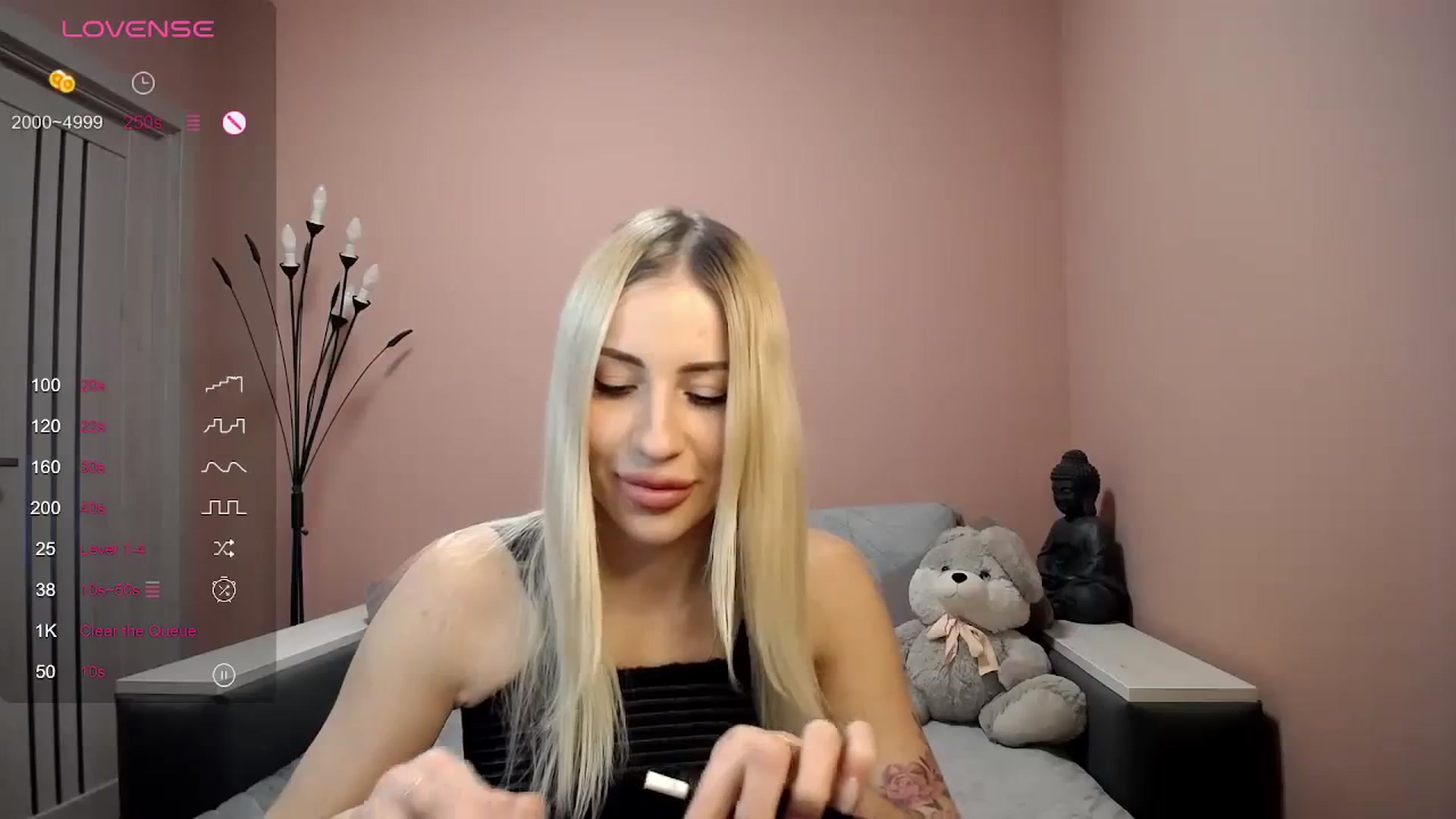 Gallery image thumbnail from KimKalash's myfreecams stream on, 01/09/2024, 09:59 image 2 of 20