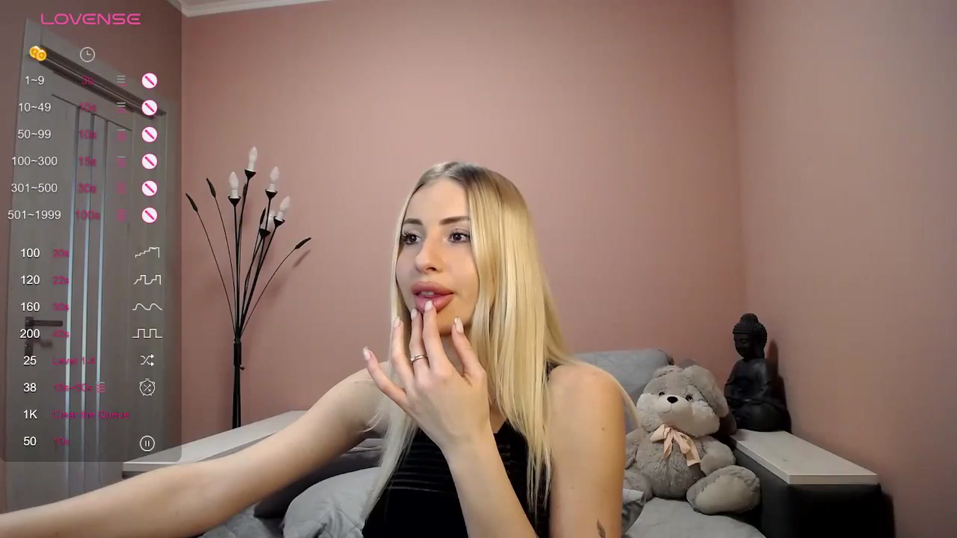Gallery image thumbnail from KimKalash's myfreecams stream on, 01/09/2024, 11:48 image 14 of 20