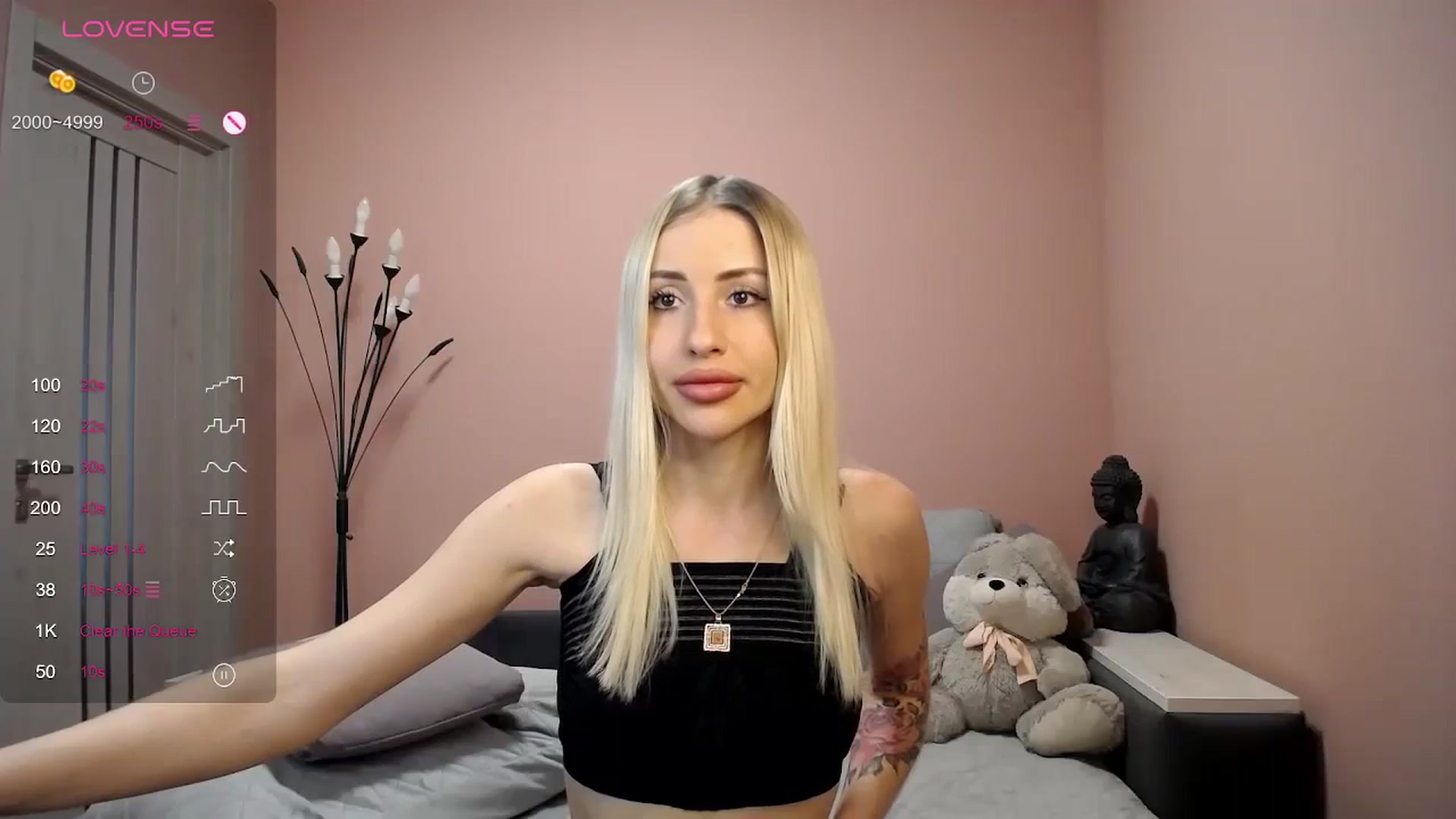 Gallery image thumbnail from KimKalash's myfreecams stream on, 01/09/2024, 11:48 image 6 of 20