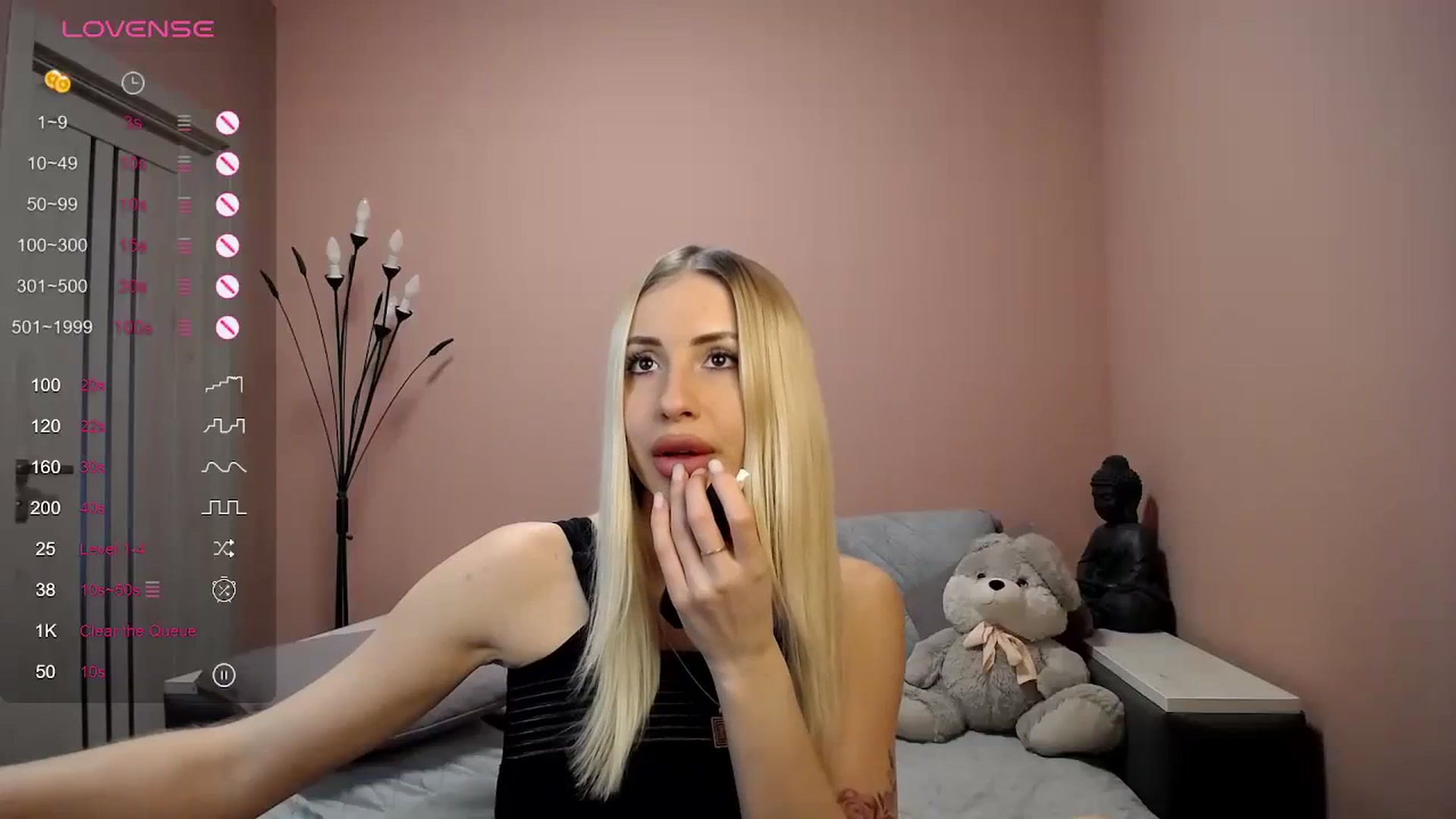 Gallery image thumbnail from KimKalash's myfreecams stream on, 01/09/2024, 11:48 image 3 of 20