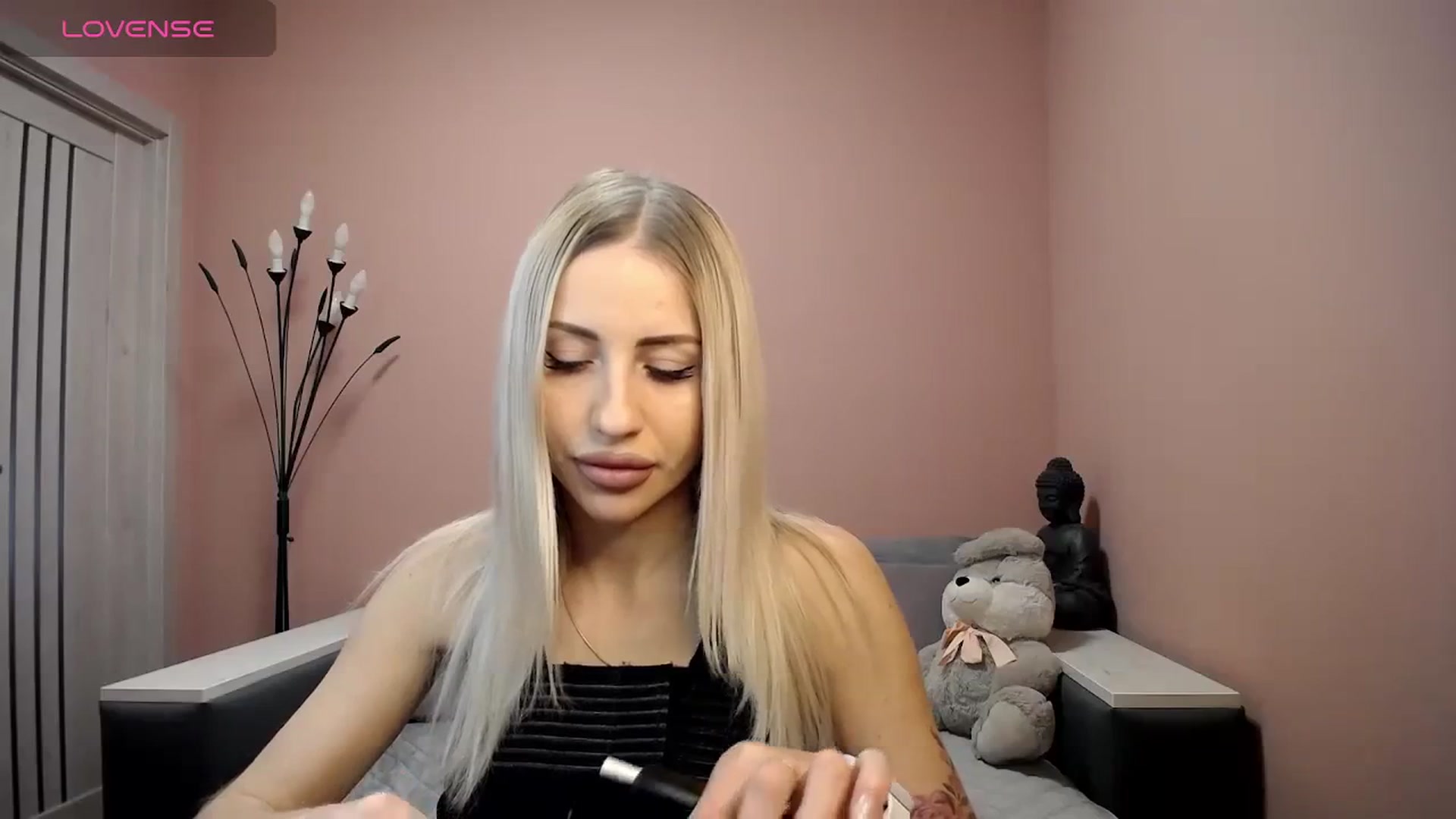Gallery image thumbnail from KimKalash's myfreecams stream on, 01/13/2024, 09:21 image 10 of 20
