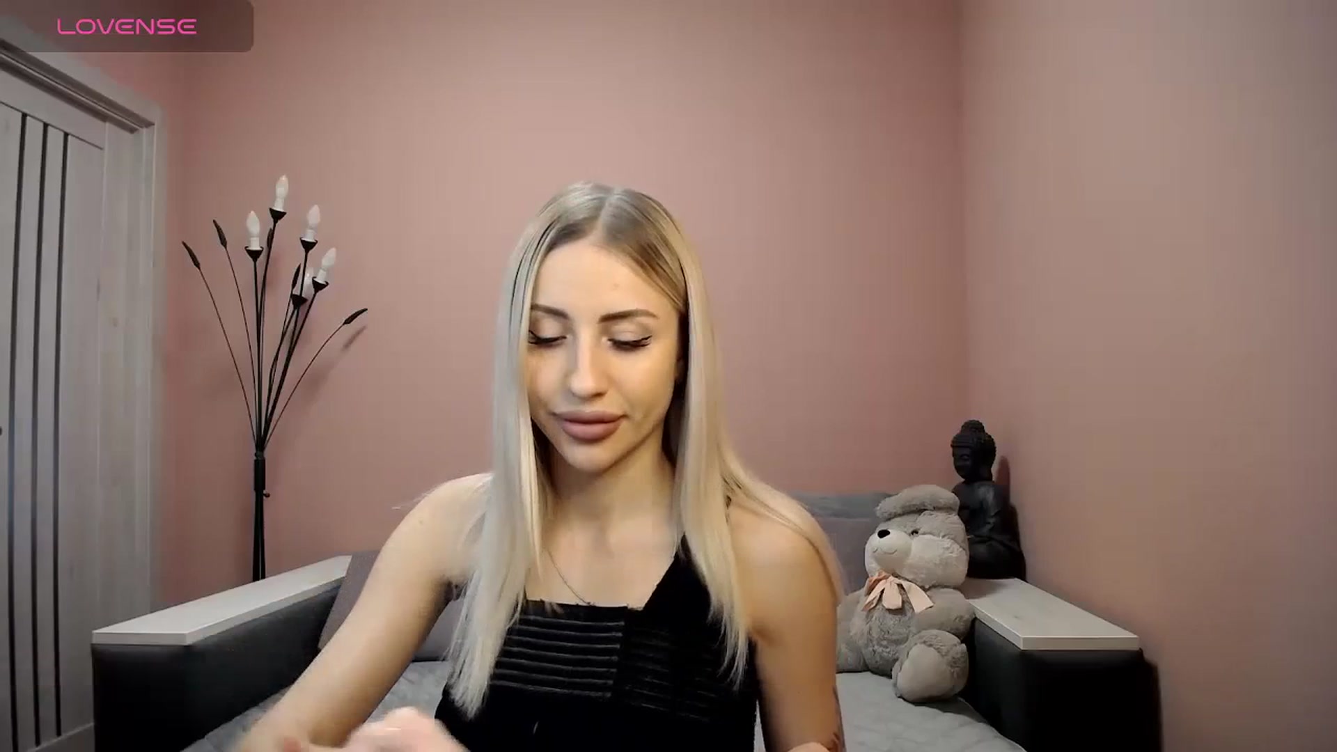 Gallery image thumbnail from KimKalash's myfreecams stream on, 01/13/2024, 09:21 image 14 of 20