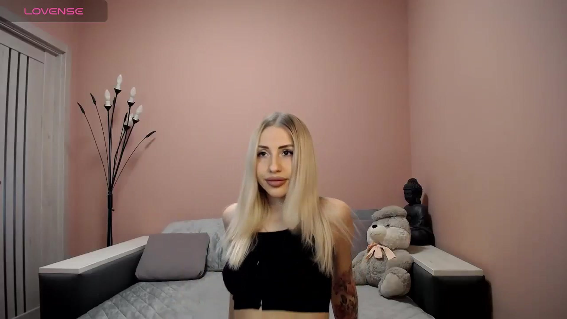 Gallery image thumbnail from KimKalash's myfreecams stream on, 01/13/2024, 09:21 image 16 of 20