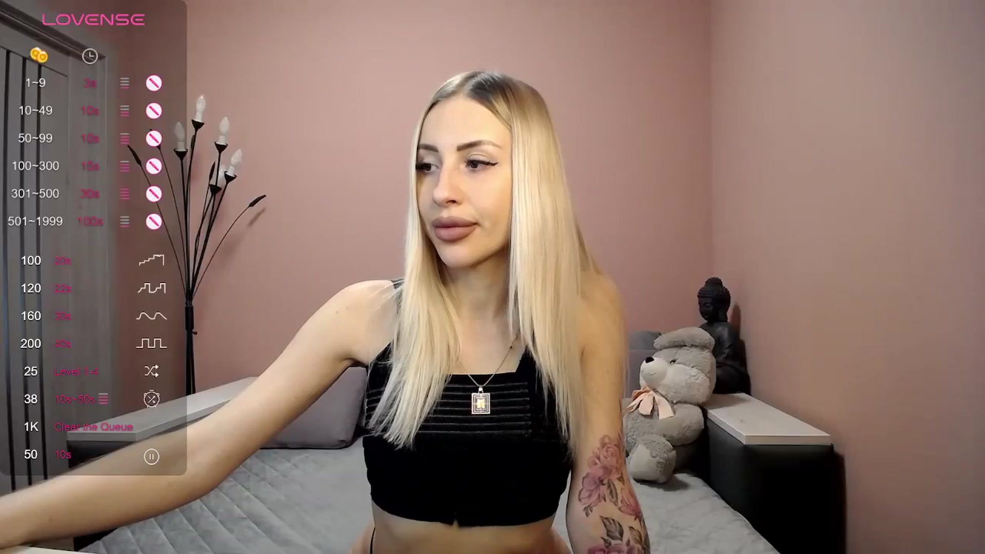 Gallery image thumbnail from KimKalash's myfreecams stream on, 01/15/2024, 09:21 image 2 of 20