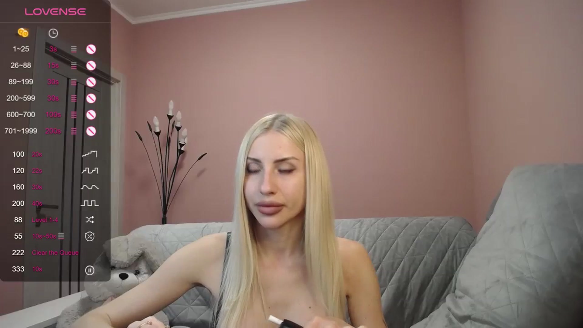 Gallery image thumbnail from KimKalash's myfreecams stream on, 03/13/2024, 13:15 image 2 of 20