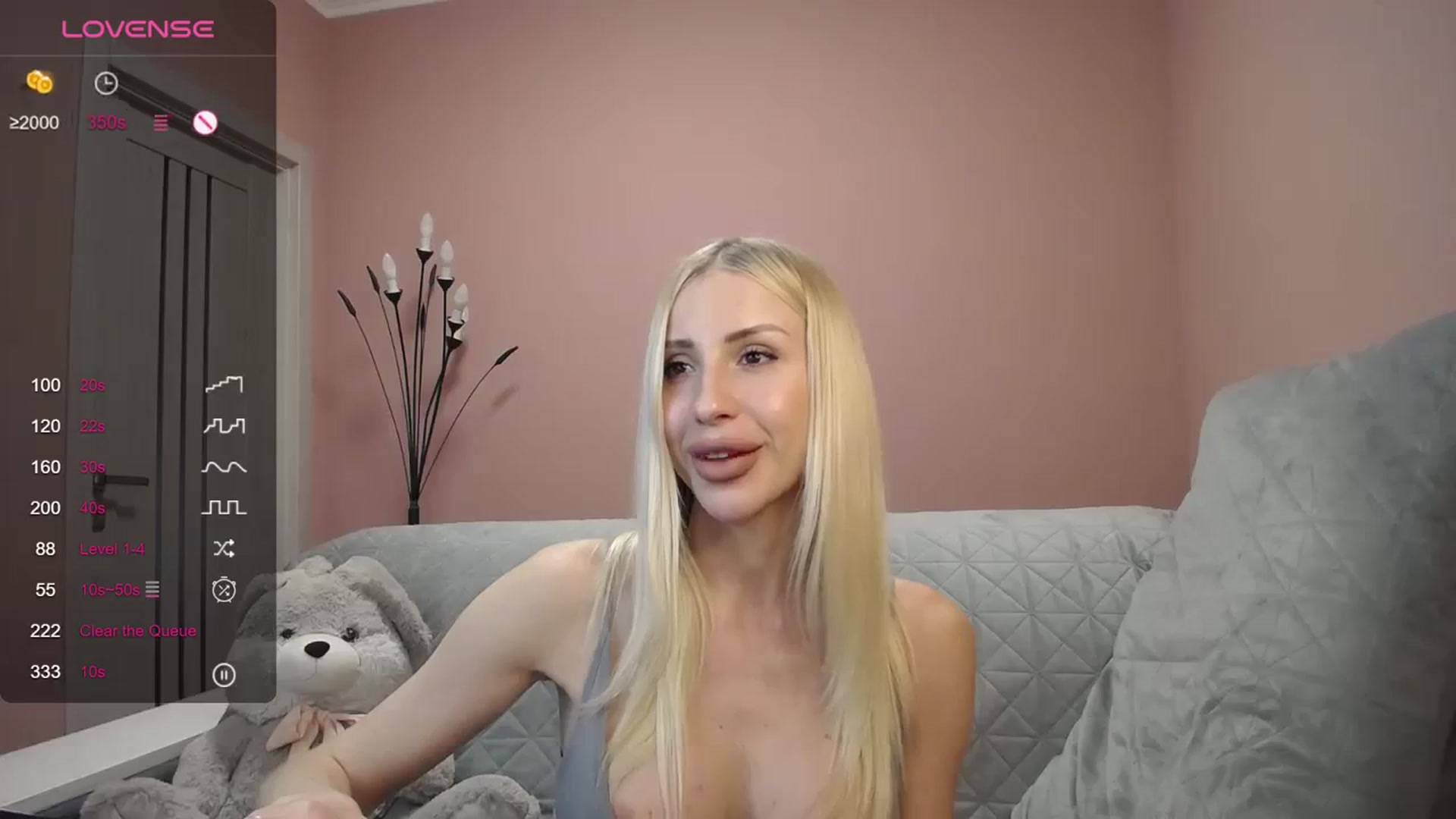 Gallery image thumbnail from KimKalash's myfreecams stream on, 03/15/2024, 10:44 image 4 of 20