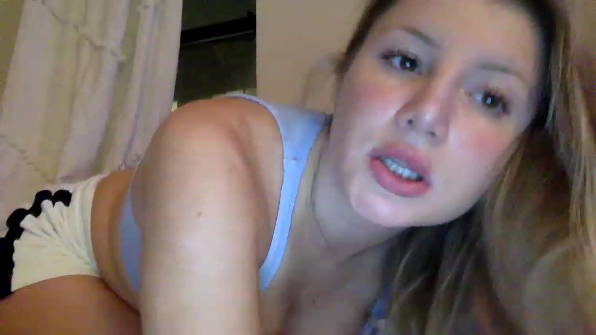 Gallery image thumbnail from KimKim55's myfreecams stream on, 01/26/2023, 06:00 image 15 of 20