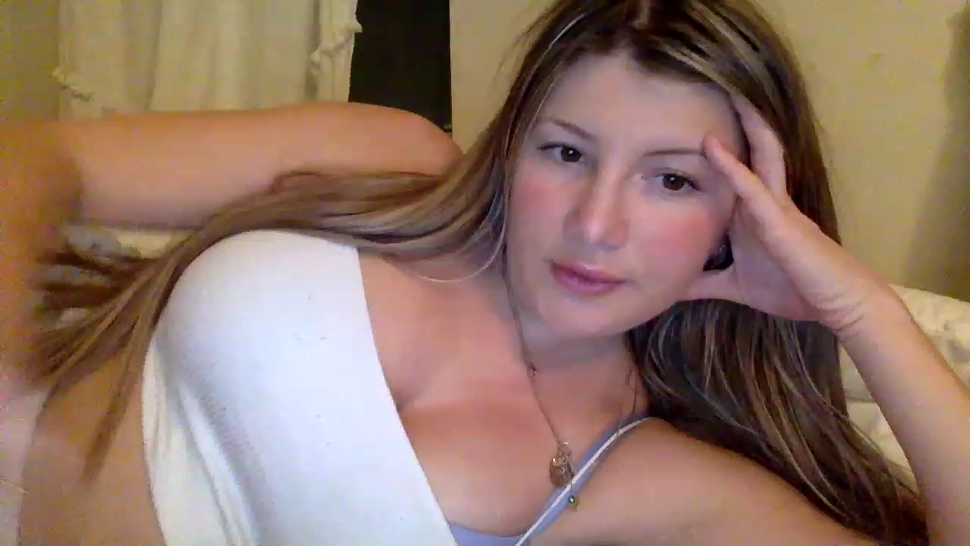 Gallery image thumbnail from KimKim55's myfreecams stream on, 02/07/2023, 06:01 image 5 of 20