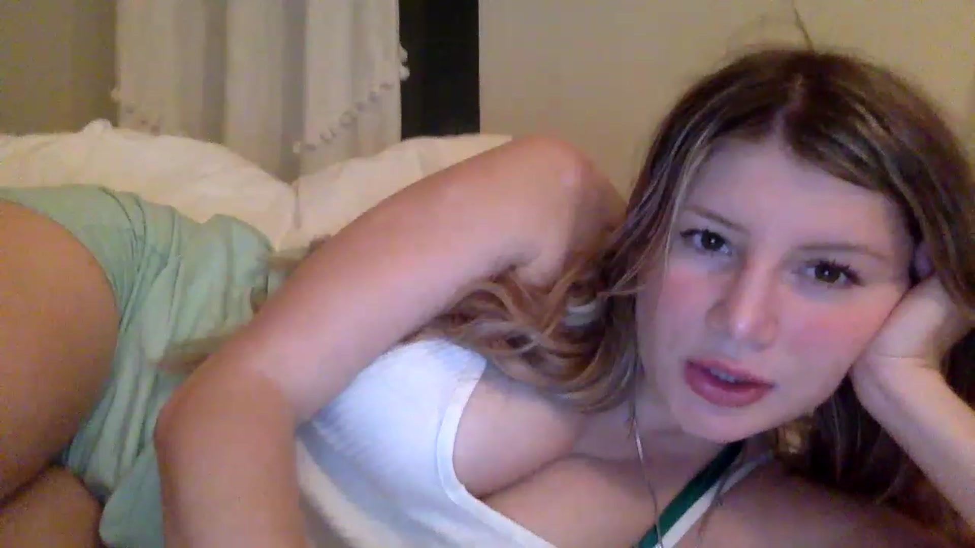 Gallery image thumbnail from KimKim55's myfreecams stream on, 02/21/2023, 06:25 image 2 of 20
