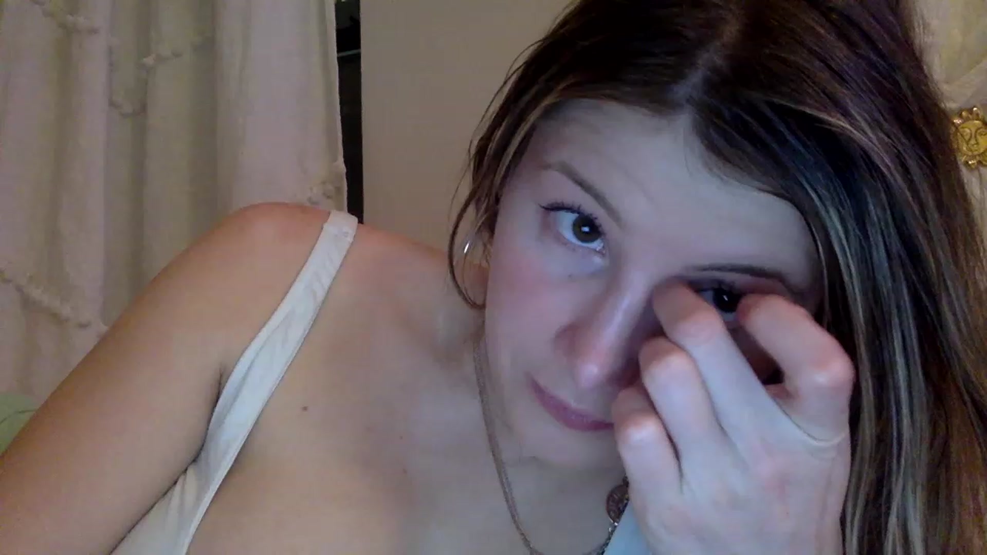 Gallery image thumbnail from KimKim55's myfreecams stream on, 03/20/2023, 04:47 image 2 of 20